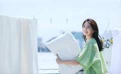 東原亜希さんも気になる枕のカンタンお手入れ。汚れた枕じゃ安眠できない