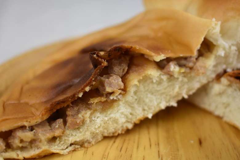 ローソンのおすすめパン「肉キュウみたいなぱん」の実物画像