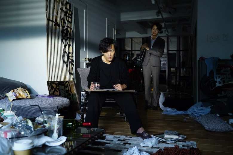 © 2019『ばるぼら』製作委員会