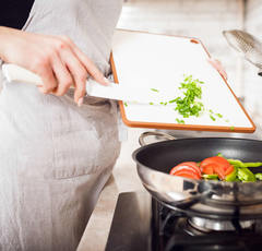 生放送で披露！声優・福圓美里さんのにんじんしりしりに「リピート決定！」