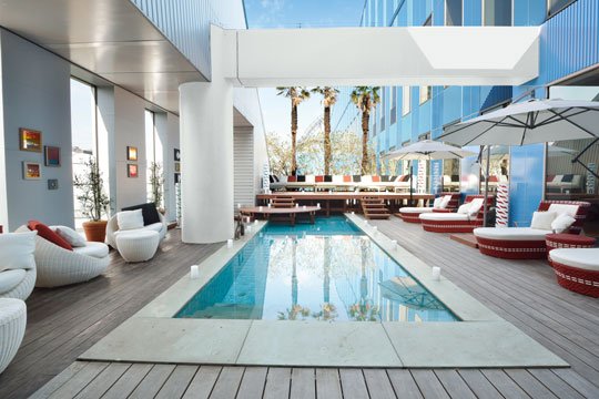 ▲豊かな天然温泉をはじめ、低温サウナやトリートメント、レストラン＆カフェ、リラクゼーションスペースなどなど 「トータルでキレイがかなう」都心のリゾート、スパ ラクーアからは「ペアご入館券」をプレゼント！たまには子どもはパパに預けて、ママ友と一緒に癒しの空間へ…！