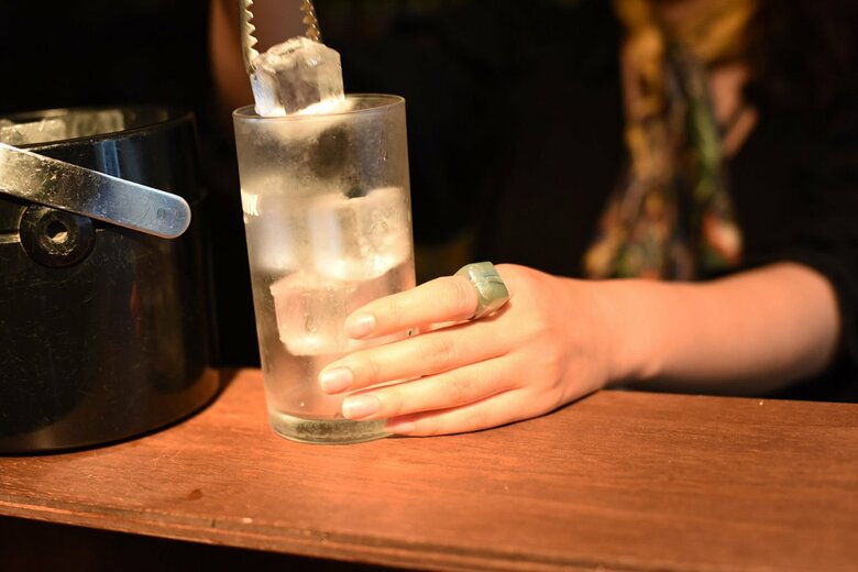 坂根さんが考える、スナックの一番の強みは「一人ひとりに合わせた丁寧な接客」