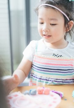 昨日できたことができなくなる？〝4歳の壁〟に戸惑うママたちの乗り越え方