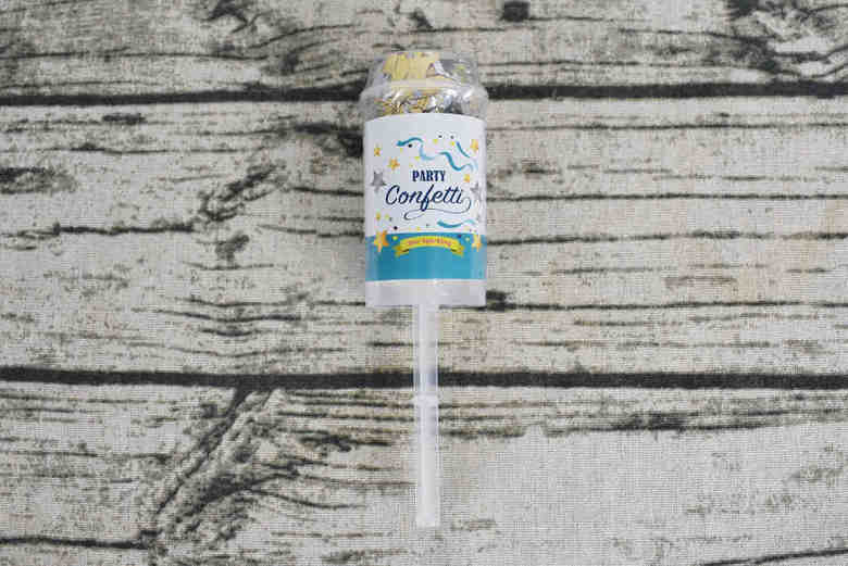 ダイソーのおすすめ商品「パーティー紙ふぶき」の使用画像