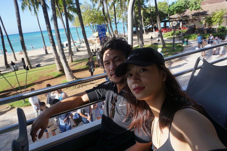 ハワイ旅行では二人の間に暗雲が立ち込めて…