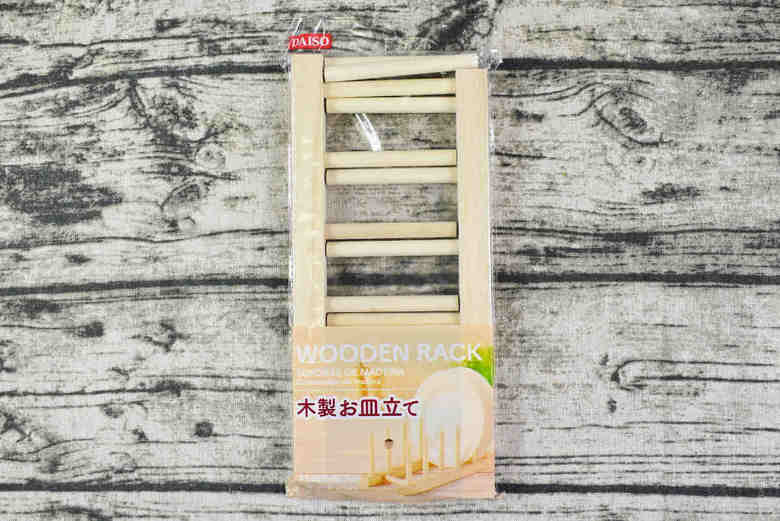 ダイソーおすすめ収納「木製お皿立て」の使用画像