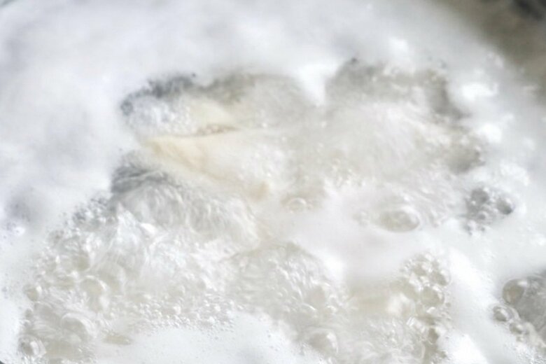 【作り方2】沸騰した湯に投入し、5分加熱