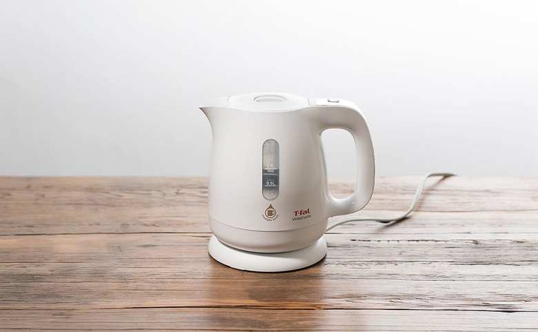 ▲空焚き防止機能を搭載。注ぎ口はほこりの侵入を防ぐカバーが付いている