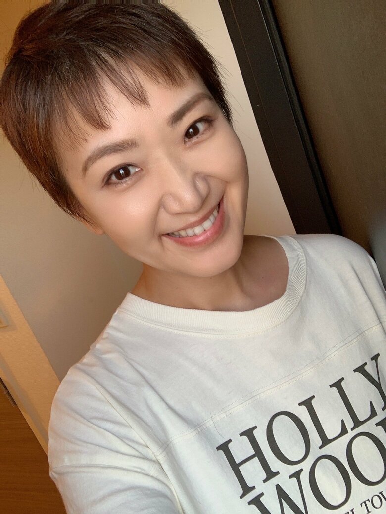 抗がん剤治療が始まると髪が抜けるのであらかじめベリーショートにした