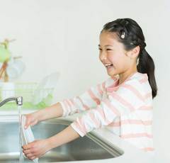 親の行動は真似しない…「ダメな親の子は真面目に育つ説」に反響続出