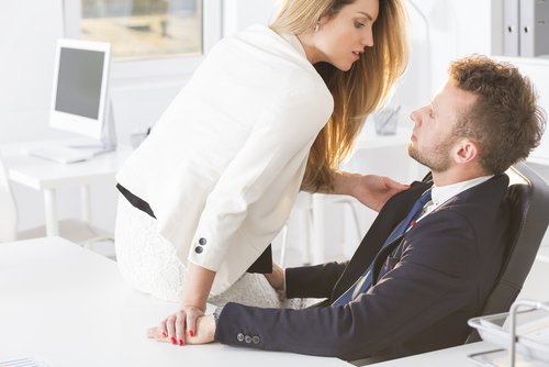 ダブル不倫をする主婦