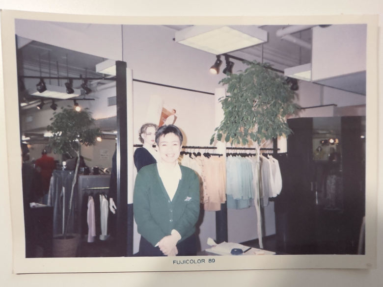 百貨店で働いていた当時のロコリさん