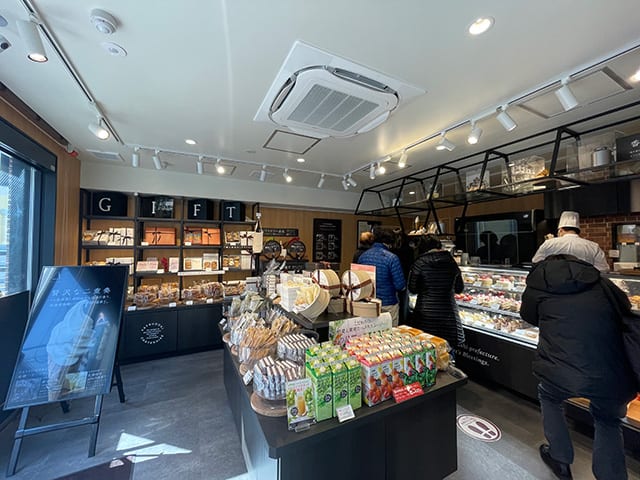 「Chateraise PREMIUM YATSUDOKI経堂」の店内