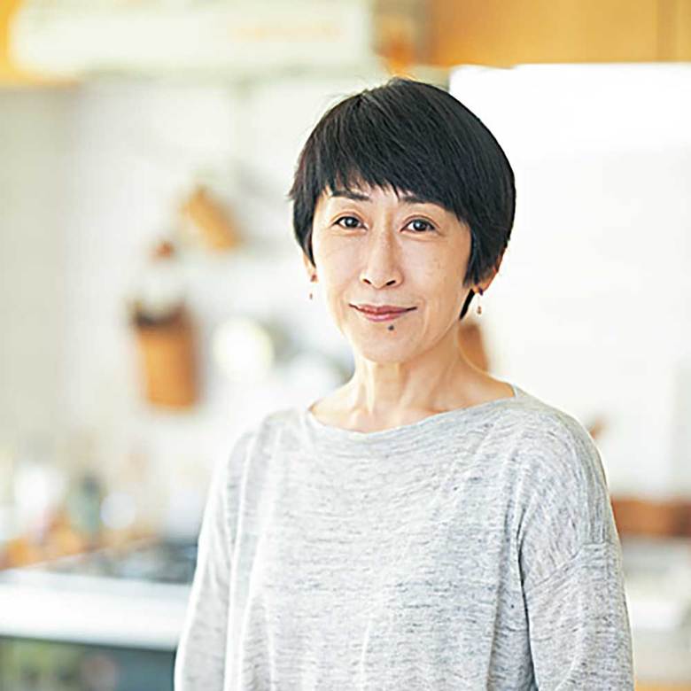 料理家。国際中医薬膳師、国際中医師、ハーバルセラピスト。書籍、雑誌、テレビなどで活躍するほか、料理教室も主宰。ヘルシーでおいしく、作りやすいレシピが好評。新著『下味冷凍スピードおかず』（主婦と生活社刊）。