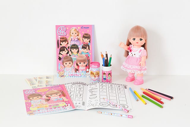 メルちゃんのキャラクターを使用した幼児向け文具「メルちゃんといっしょにおけいこ」シリーズ