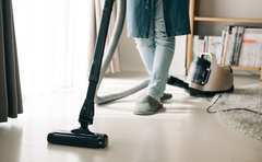 水の力で汚れを吸い取る掃除機!? いま「一芸家電メーカー」が熱い！