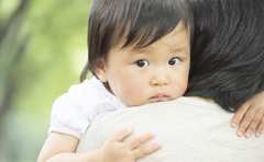 他人から「子ども抱っこさせて」と言われて、どうしても断りたい時の絶妙フレーズ