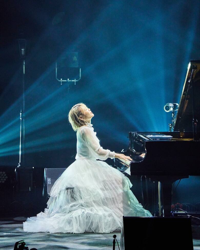 珍しい！ドレス姿のハラミちゃん