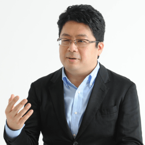 株式会社パパスマイル代表取締役。長女誕生を期に、同社を設立。2017年にベビーテック専門WebメディアBabytech.jpを開設。2019年よりベビーテックアワードジャパンを開催。