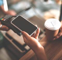 スマホ決済で増税対策！出遅れた人は何を始めるべきか