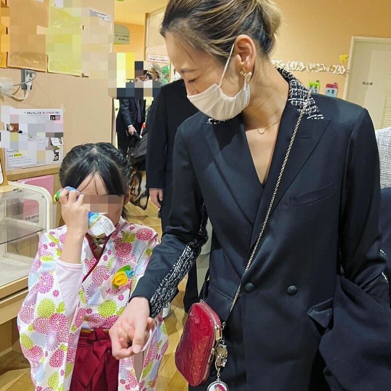 今春、次女が保育園を卒業。将来は「この保育園の保育士さん」になりたいと語っていたそう（写真提供／本人）