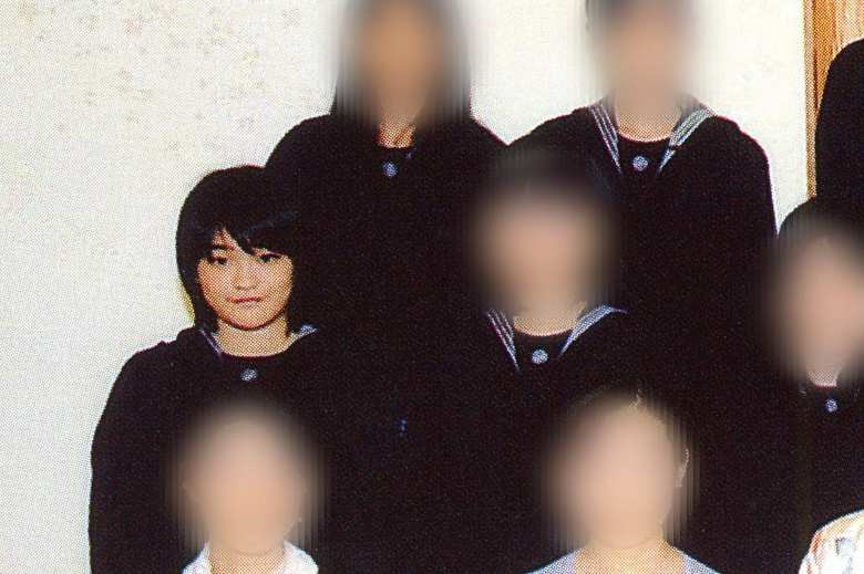 茶道部の同級生たちと（卒業アルバムより）