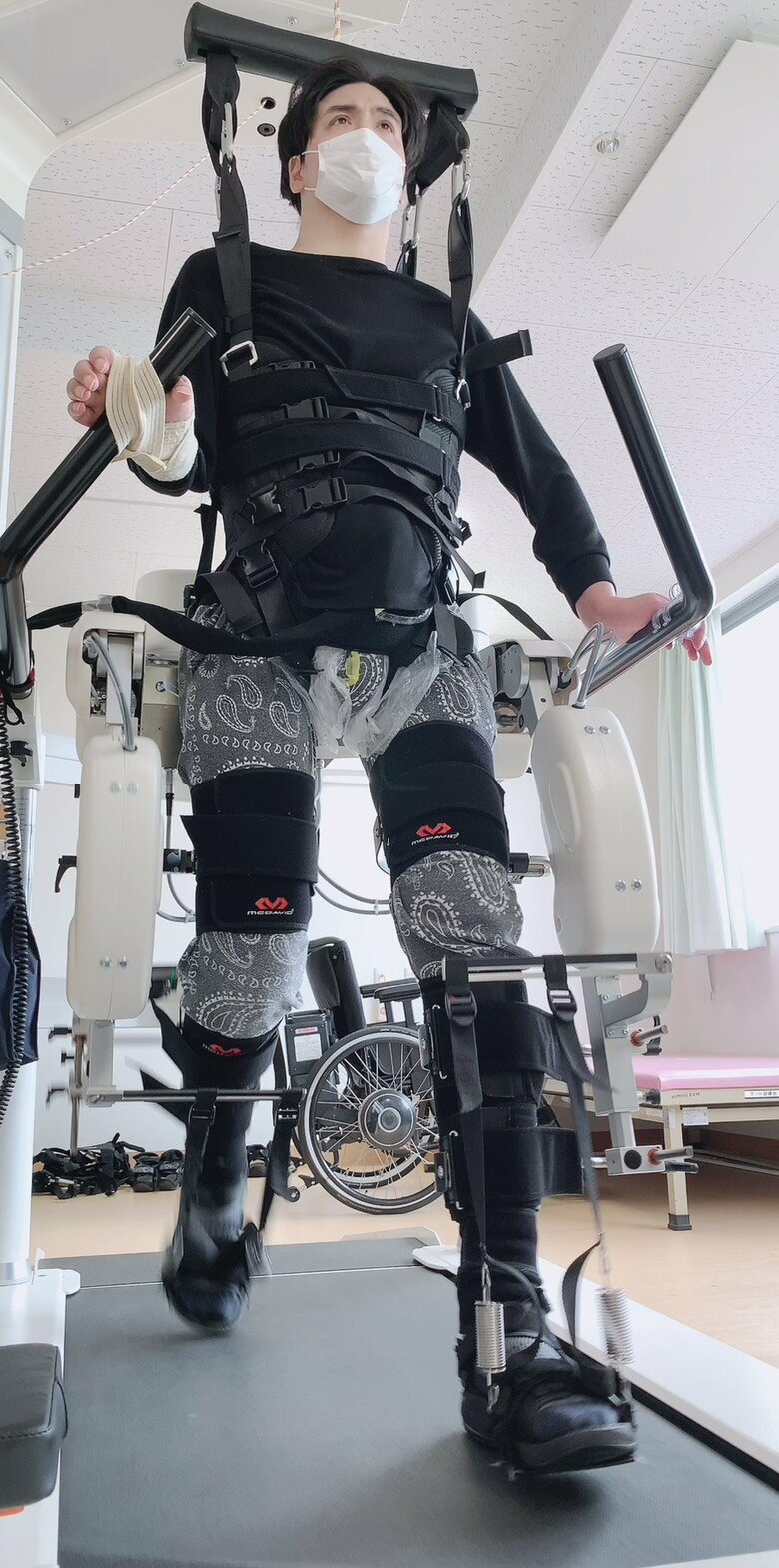 重度の障がいのある人のための集中歩行訓練ロボットに挑戦。自力で歩けるようになるイメージがよりクリアになった
