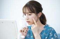 大人の肌荒れ、ニキビ…「肌のトラブル」を繰り返す人の根本的な原因【医師が解説】