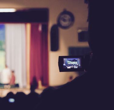 小学校の学習発表会って昔からあった！？学芸会と何が違うのか