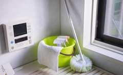 ごっそり落ちる!?時短掃除グッズ「壁の汚れが消える消しゴムめっちゃ欲しい」