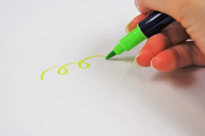 ダイソーの人気文房具「カリグラフィーマーカー」を使った画像