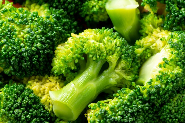 「疲れやストレス」を感じたときにいい食べ物1（ブロッコリー）
