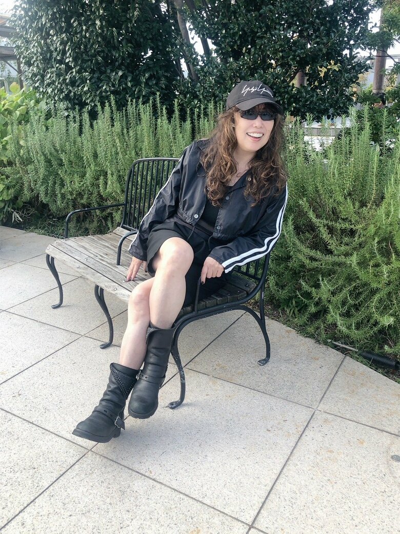 みずからの経験から「自分を変えるのに年齢は関係ない」とSNSで積極的に発信