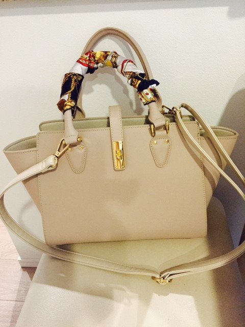 スカーフの巻き方一つでいつものアイテムをアップデート Chanto Web