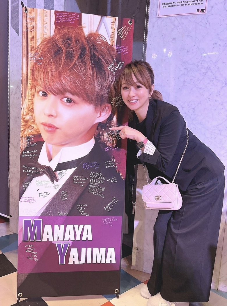 長男の愛弥さんの卒業ライブへ