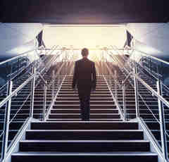 「不条理を経験してこそ大人」という定義に若手社員は何を思うのか？