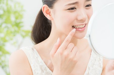 女性は要注意！歯周病がアルツハイマー病の原因に「“完熟トマト”が予防に役立つ？」【専門家に聞く】