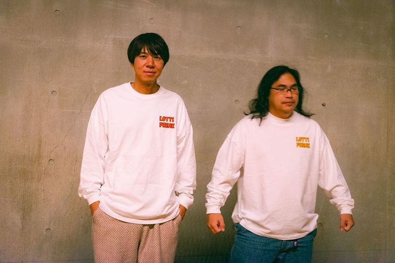 ロッチTシャツに身を包むお二人（Instagramより）