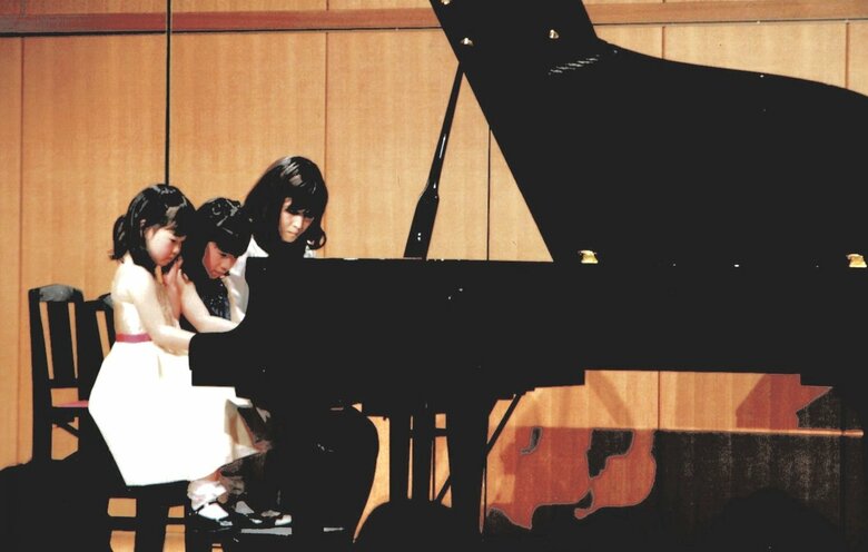 子どものピアノ発表会。親子連弾はママがいちばん下手