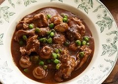 牛肉のデミグラスソース煮こみレシピ