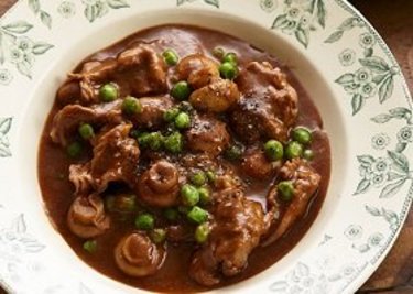 牛肉のデミグラスソース煮こみレシピ