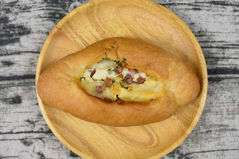 ベーコンわさびフランスパンの画像