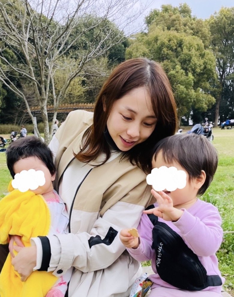 家族で休日にお出かけの様子