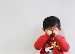 ちょっと怒るとすぐに泣いてしまう……子どもの「泣き癖」を克服させるには？