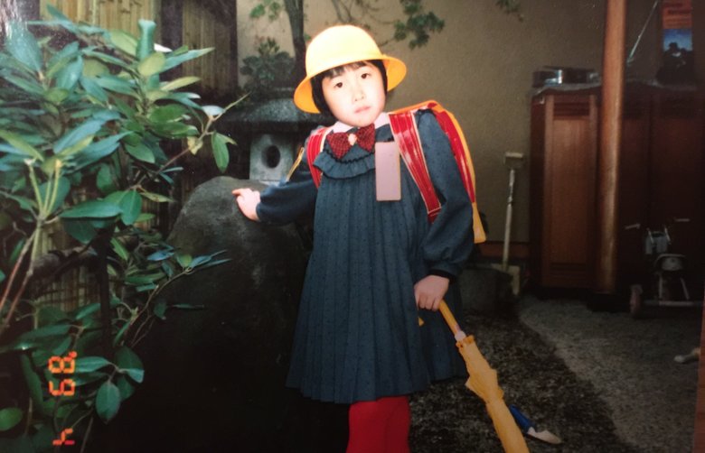 小学校入学時の藤木和子さん