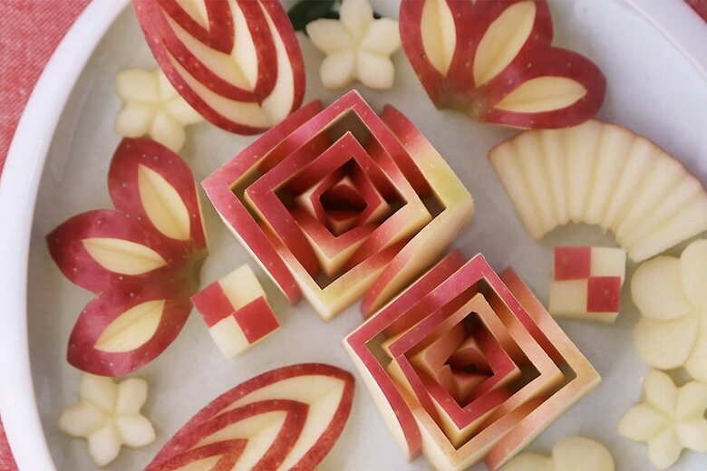 華やかなりんごの飾り切り