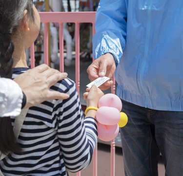 テーマパークの満足度が高い都道府県！不動の千葉に次ぐ第2位は!?