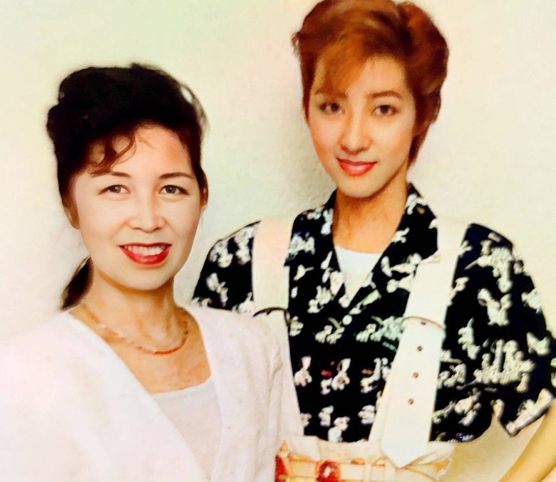24歳のとき。舞台を見に来てくれた母と
