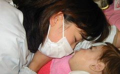 長男の死、離婚…「仕事も失った」3人の重症児の母。絶望の淵で彼女を思い止まらせた「後部座席の光景」