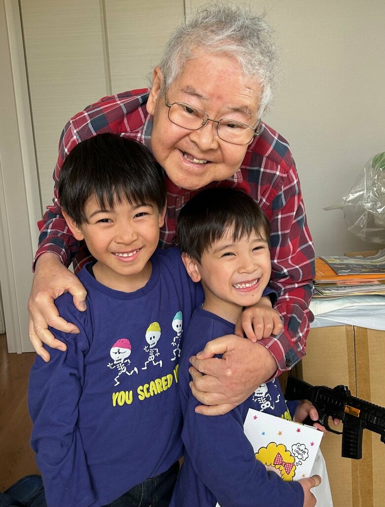 2人の孫を溺愛していた雅美さんの父